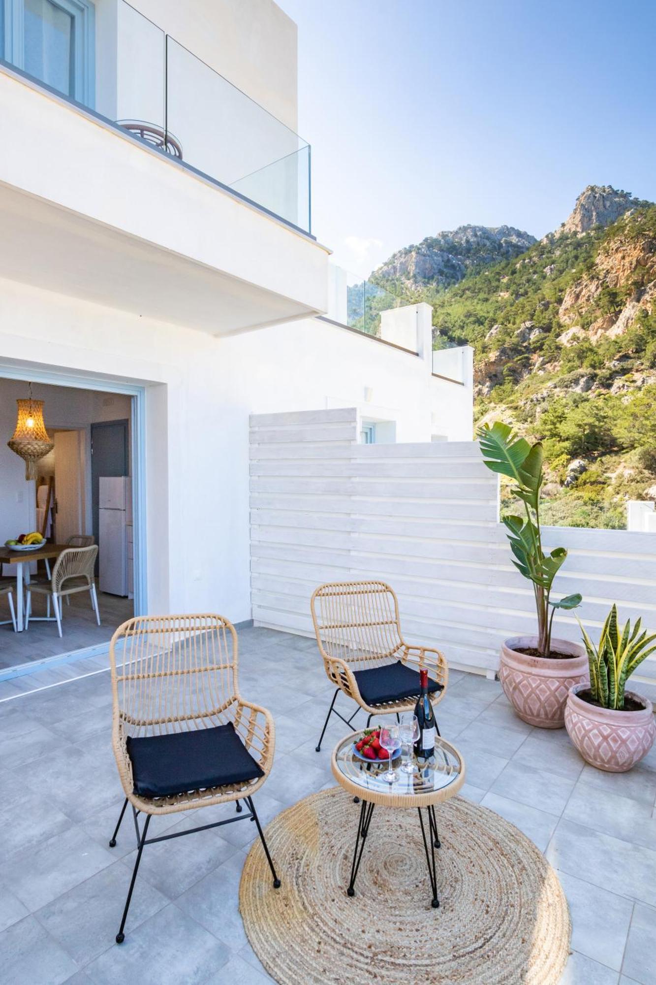 Yploui Suites Karpathos Exteriör bild