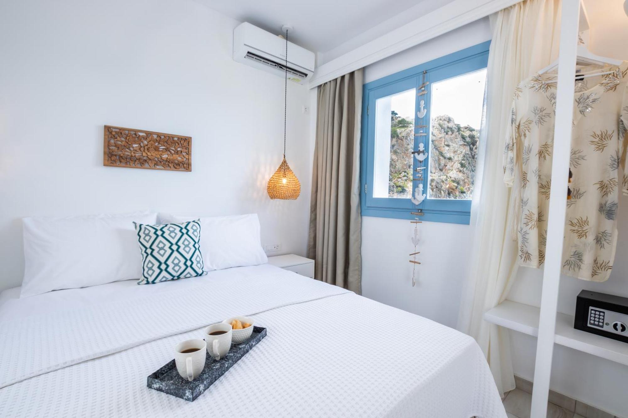 Yploui Suites Karpathos Exteriör bild