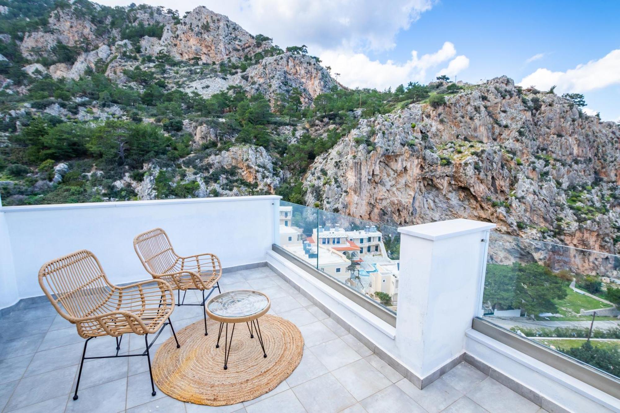 Yploui Suites Karpathos Exteriör bild