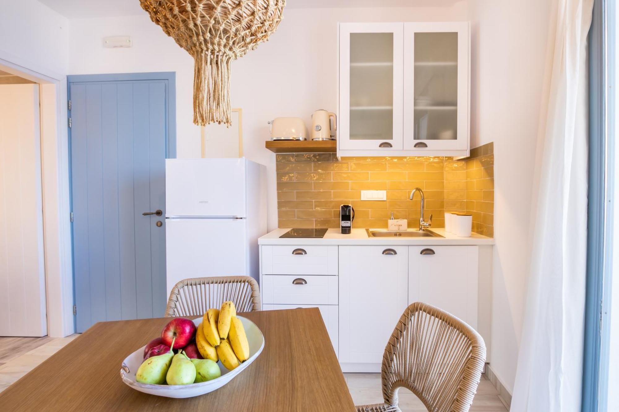 Yploui Suites Karpathos Exteriör bild